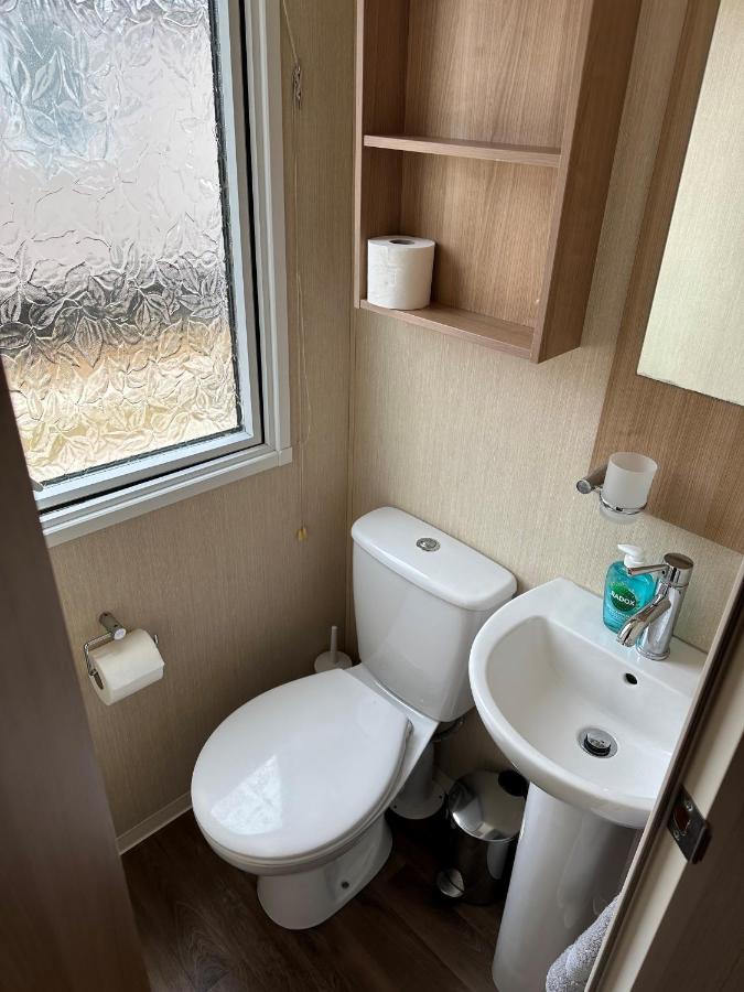 Sea Breeze Cabin Poole Dış mekan fotoğraf