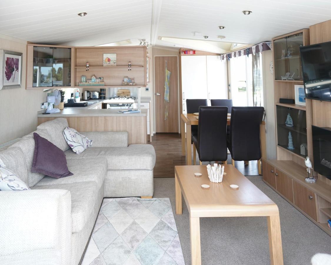 Sea Breeze Cabin Poole Dış mekan fotoğraf